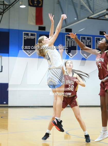 Thumbnail 1 in Dixon @ Swansboro photogallery.