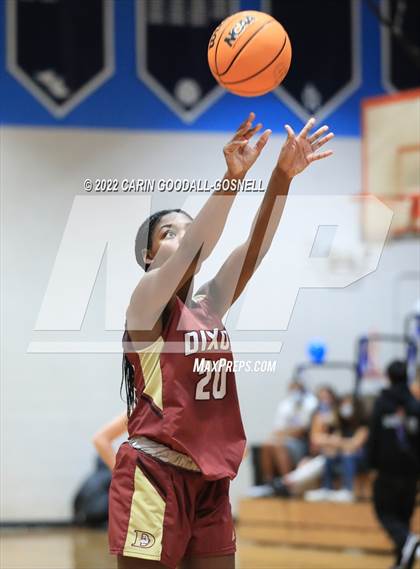 Thumbnail 1 in Dixon @ Swansboro photogallery.