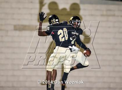 Thumbnail 1 in Grand Prairie @ Mansfield photogallery.
