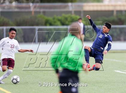 Thumbnail 3 in Fremont vs. South East (CIF LACS D2 Final) photogallery.