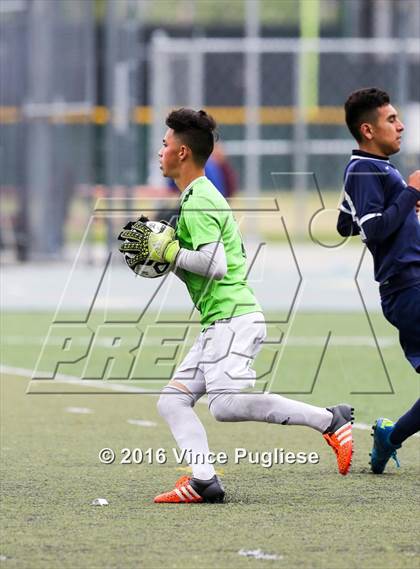 Thumbnail 3 in Fremont vs. South East (CIF LACS D2 Final) photogallery.