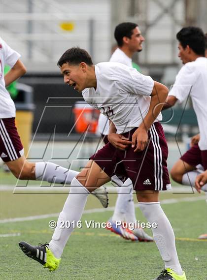 Thumbnail 2 in Fremont vs. South East (CIF LACS D2 Final) photogallery.