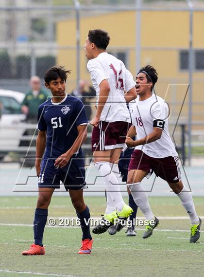 Thumbnail 3 in Fremont vs. South East (CIF LACS D2 Final) photogallery.