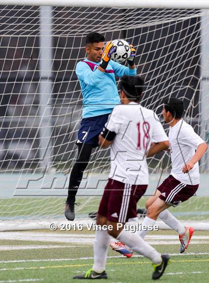 Thumbnail 3 in Fremont vs. South East (CIF LACS D2 Final) photogallery.