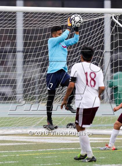 Thumbnail 2 in Fremont vs. South East (CIF LACS D2 Final) photogallery.