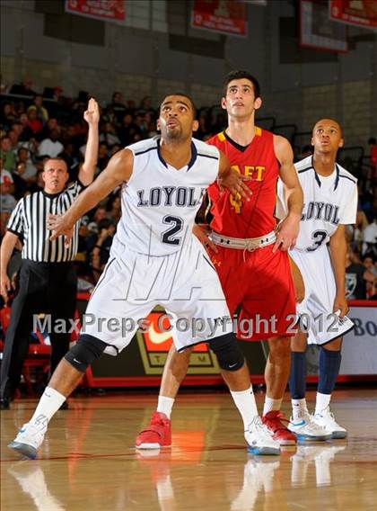 Thumbnail 2 in Loyola vs. Taft (Nike Extravaganza) photogallery.