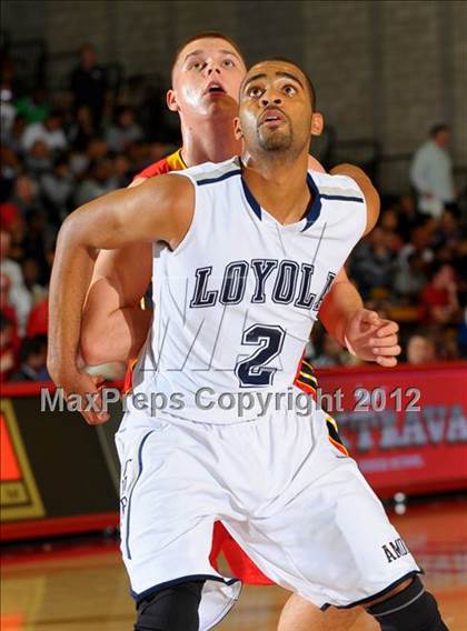 Thumbnail 2 in Loyola vs. Taft (Nike Extravaganza) photogallery.