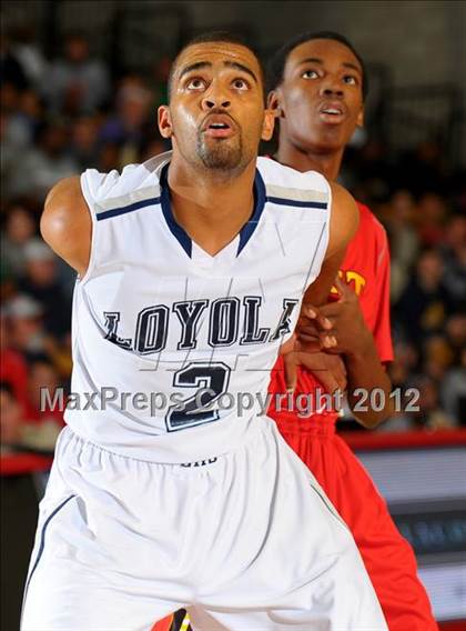 Thumbnail 3 in Loyola vs. Taft (Nike Extravaganza) photogallery.