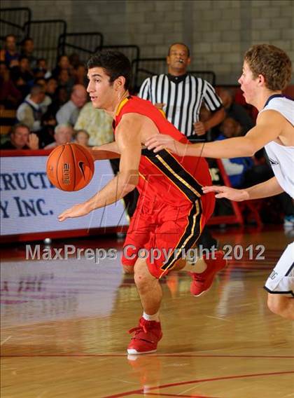 Thumbnail 2 in Loyola vs. Taft (Nike Extravaganza) photogallery.