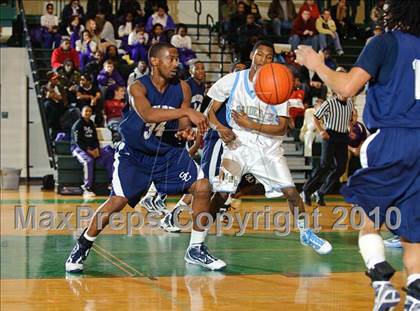 Thumbnail 1 in Sandy Creek vs Mays (GA Region 5-AAAA Playoffs) photogallery.