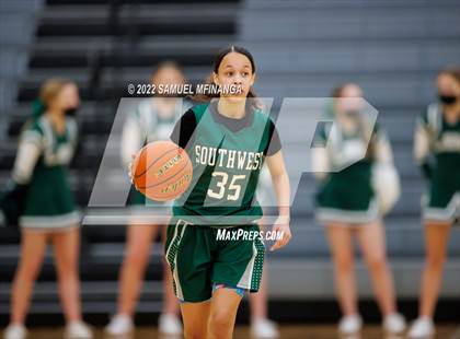 Thumbnail 3 in Lincoln Southwest vs Lincoln East photogallery.