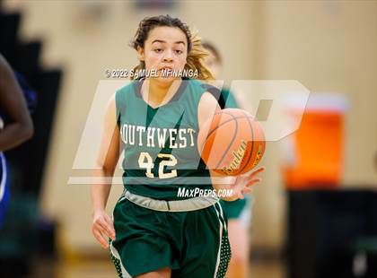 Thumbnail 2 in Lincoln Southwest vs Lincoln East photogallery.