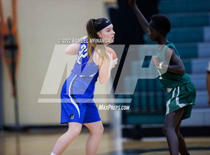 Thumbnail 3 in Lincoln Southwest vs Lincoln East photogallery.