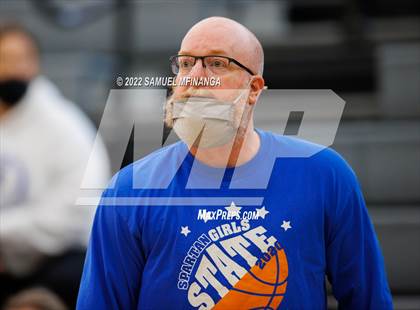 Thumbnail 3 in Lincoln Southwest vs Lincoln East photogallery.