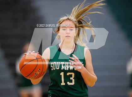 Thumbnail 2 in Lincoln Southwest vs Lincoln East photogallery.