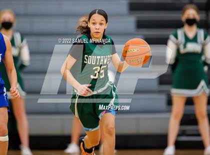 Thumbnail 2 in Lincoln Southwest vs Lincoln East photogallery.