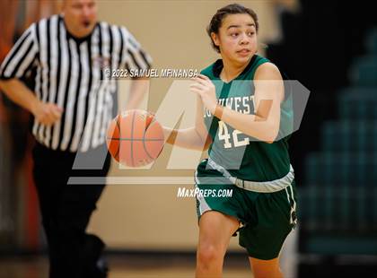 Thumbnail 2 in Lincoln Southwest vs Lincoln East photogallery.