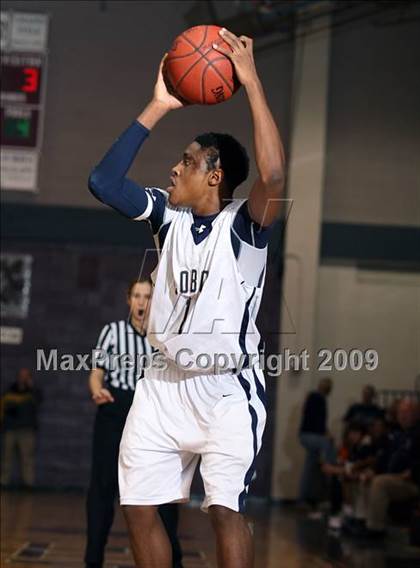 Thumbnail 1 in Little Elm vs Denison (Sherman Holiday Tournament) photogallery.