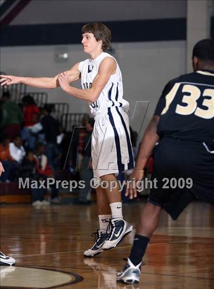 Thumbnail 2 in Little Elm vs Denison (Sherman Holiday Tournament) photogallery.