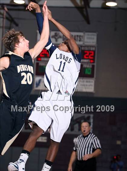 Thumbnail 2 in Little Elm vs Denison (Sherman Holiday Tournament) photogallery.