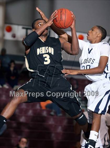 Thumbnail 1 in Little Elm vs Denison (Sherman Holiday Tournament) photogallery.