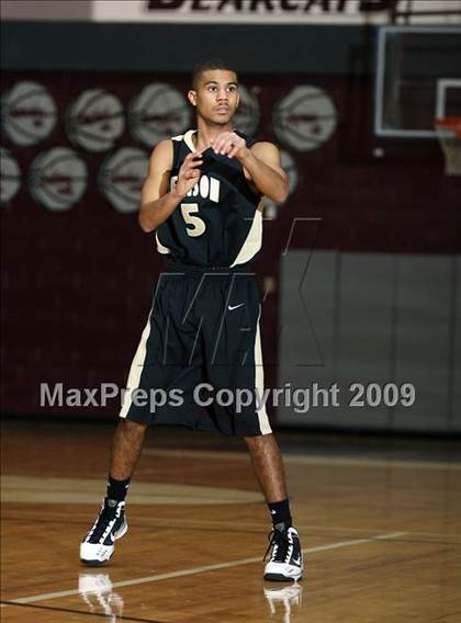 Thumbnail 1 in Little Elm vs Denison (Sherman Holiday Tournament) photogallery.