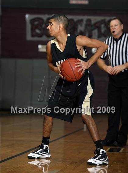 Thumbnail 3 in Little Elm vs Denison (Sherman Holiday Tournament) photogallery.
