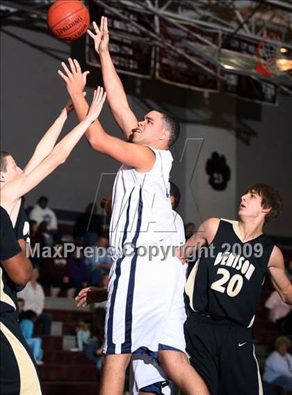 Thumbnail 3 in Little Elm vs Denison (Sherman Holiday Tournament) photogallery.