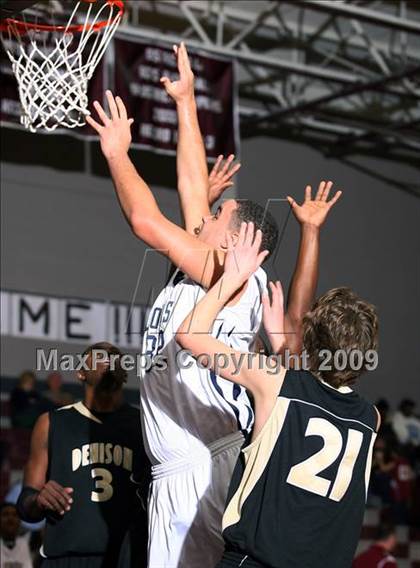 Thumbnail 1 in Little Elm vs Denison (Sherman Holiday Tournament) photogallery.