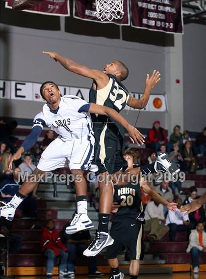 Thumbnail 3 in Little Elm vs Denison (Sherman Holiday Tournament) photogallery.