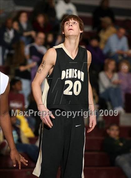 Thumbnail 3 in Little Elm vs Denison (Sherman Holiday Tournament) photogallery.