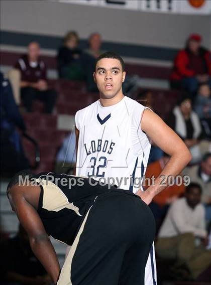 Thumbnail 1 in Little Elm vs Denison (Sherman Holiday Tournament) photogallery.