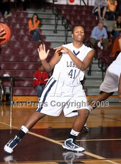 Thumbnail 3 in Little Elm vs Denison (Sherman Holiday Tournament) photogallery.