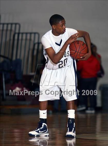 Thumbnail 3 in Little Elm vs Denison (Sherman Holiday Tournament) photogallery.