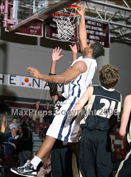 Thumbnail 1 in Little Elm vs Denison (Sherman Holiday Tournament) photogallery.