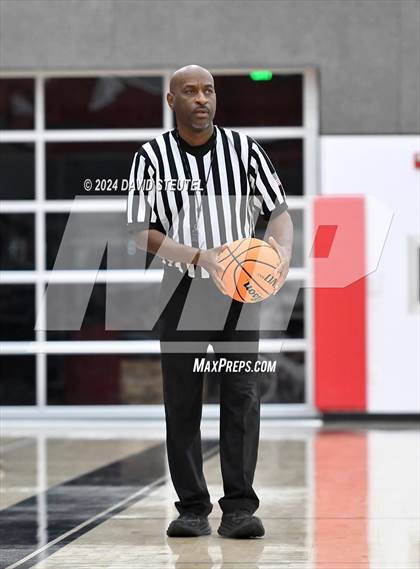 Thumbnail 3 in Sacramento Adventist @ Woodland Christian (Foundation Game) photogallery.