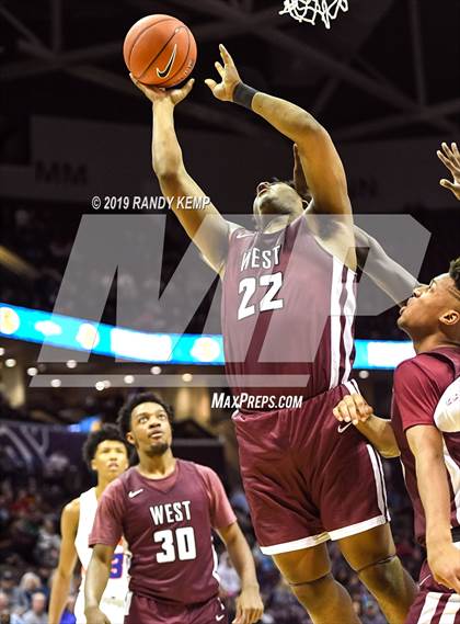 Thumbnail 2 in Belleville West vs Rainier Beach (Bass Pro Shop Tournament of Champions) photogallery.