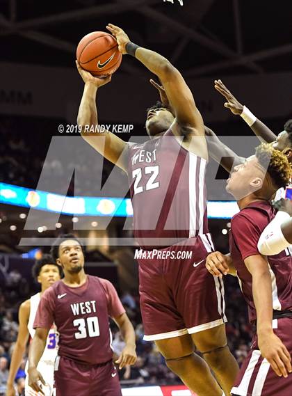 Thumbnail 1 in Belleville West vs Rainier Beach (Bass Pro Shop Tournament of Champions) photogallery.
