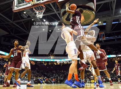 Thumbnail 1 in Belleville West vs Rainier Beach (Bass Pro Shop Tournament of Champions) photogallery.