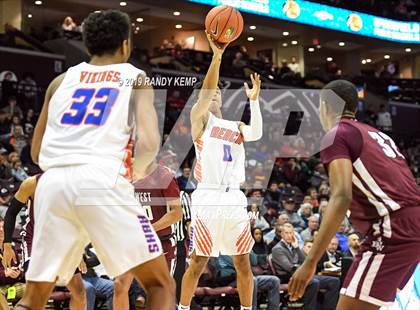 Thumbnail 3 in Belleville West vs Rainier Beach (Bass Pro Shop Tournament of Champions) photogallery.