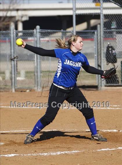 Thumbnail 1 in Nolan Catholic vs. Summit photogallery.