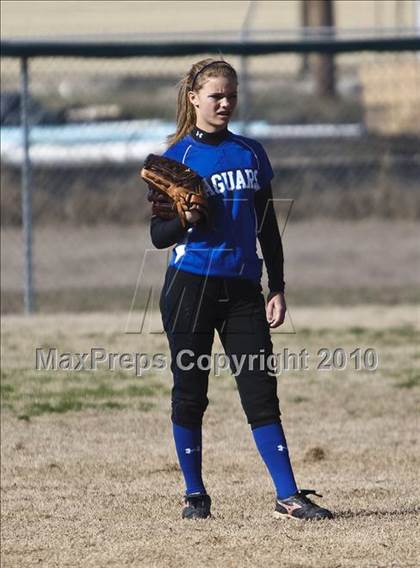 Thumbnail 3 in Nolan Catholic vs. Summit photogallery.