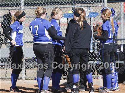 Thumbnail 2 in Nolan Catholic vs. Summit photogallery.