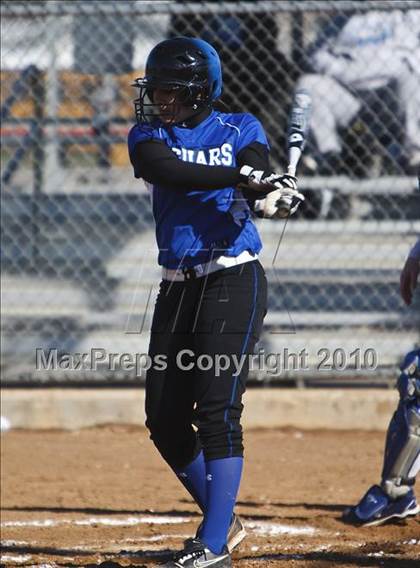 Thumbnail 2 in Nolan Catholic vs. Summit photogallery.