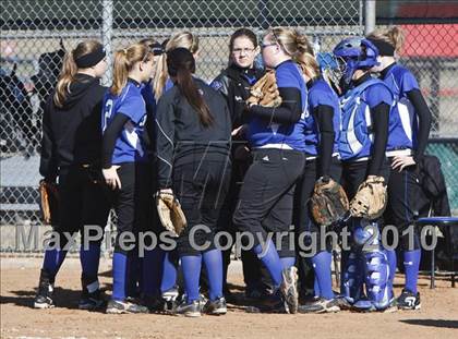 Thumbnail 3 in Nolan Catholic vs. Summit photogallery.