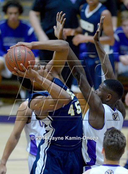 Thumbnail 1 in St. John Bosco @. Valencia (D3 Playoff) photogallery.