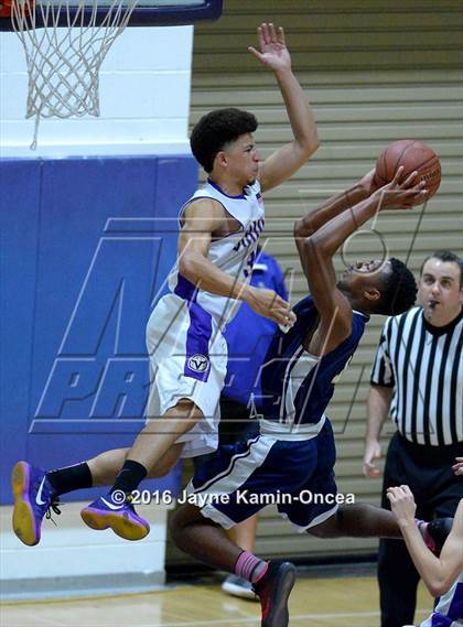 Thumbnail 3 in St. John Bosco @. Valencia (D3 Playoff) photogallery.