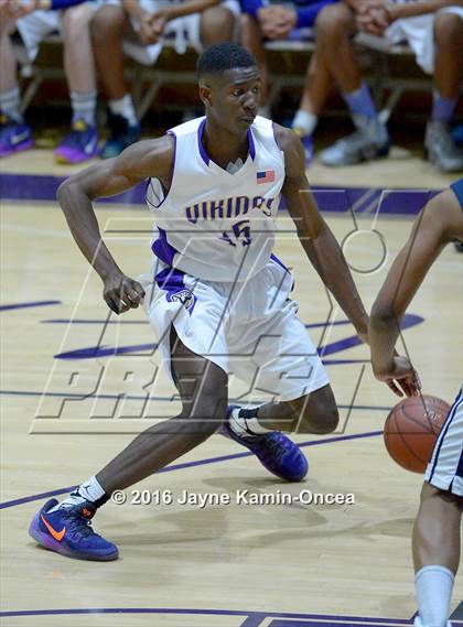 Thumbnail 2 in St. John Bosco @. Valencia (D3 Playoff) photogallery.