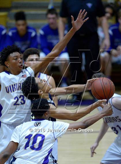 Thumbnail 3 in St. John Bosco @. Valencia (D3 Playoff) photogallery.