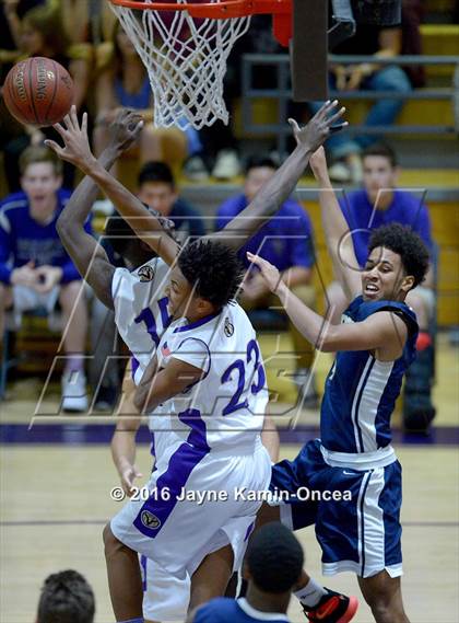 Thumbnail 3 in St. John Bosco @. Valencia (D3 Playoff) photogallery.